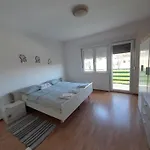 Feeling Apartment *